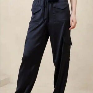Banana Republic Women's NAVY Satin Cargo Trousers -NWT MEDIUM
